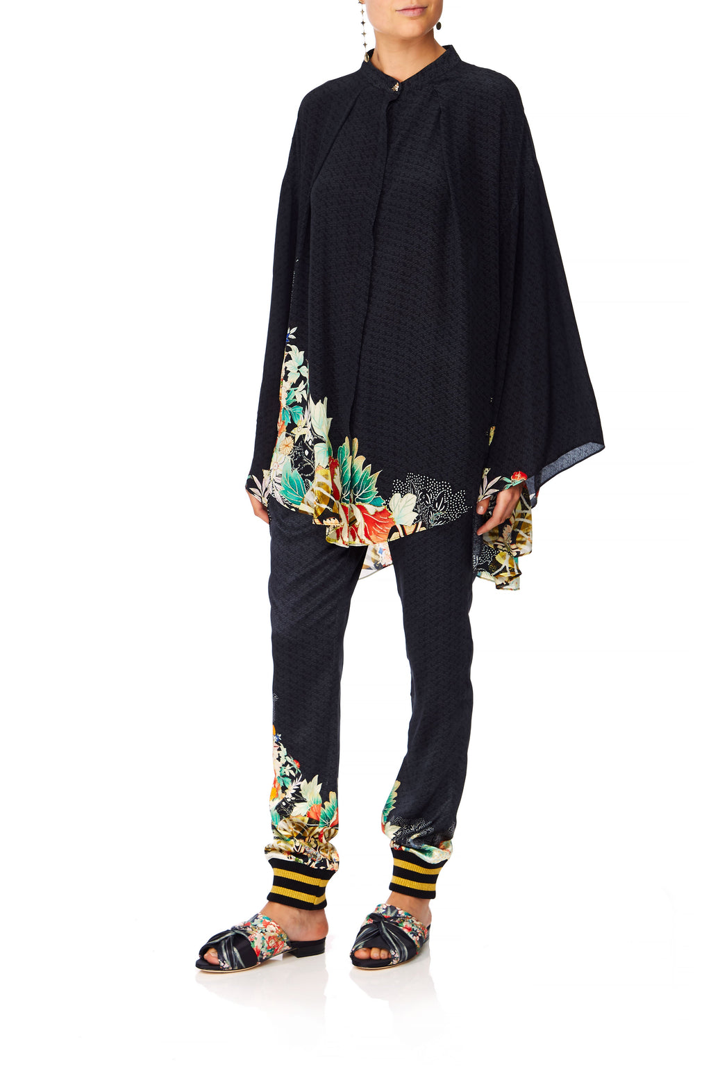 KIMONO SLEEVE BLOUSE