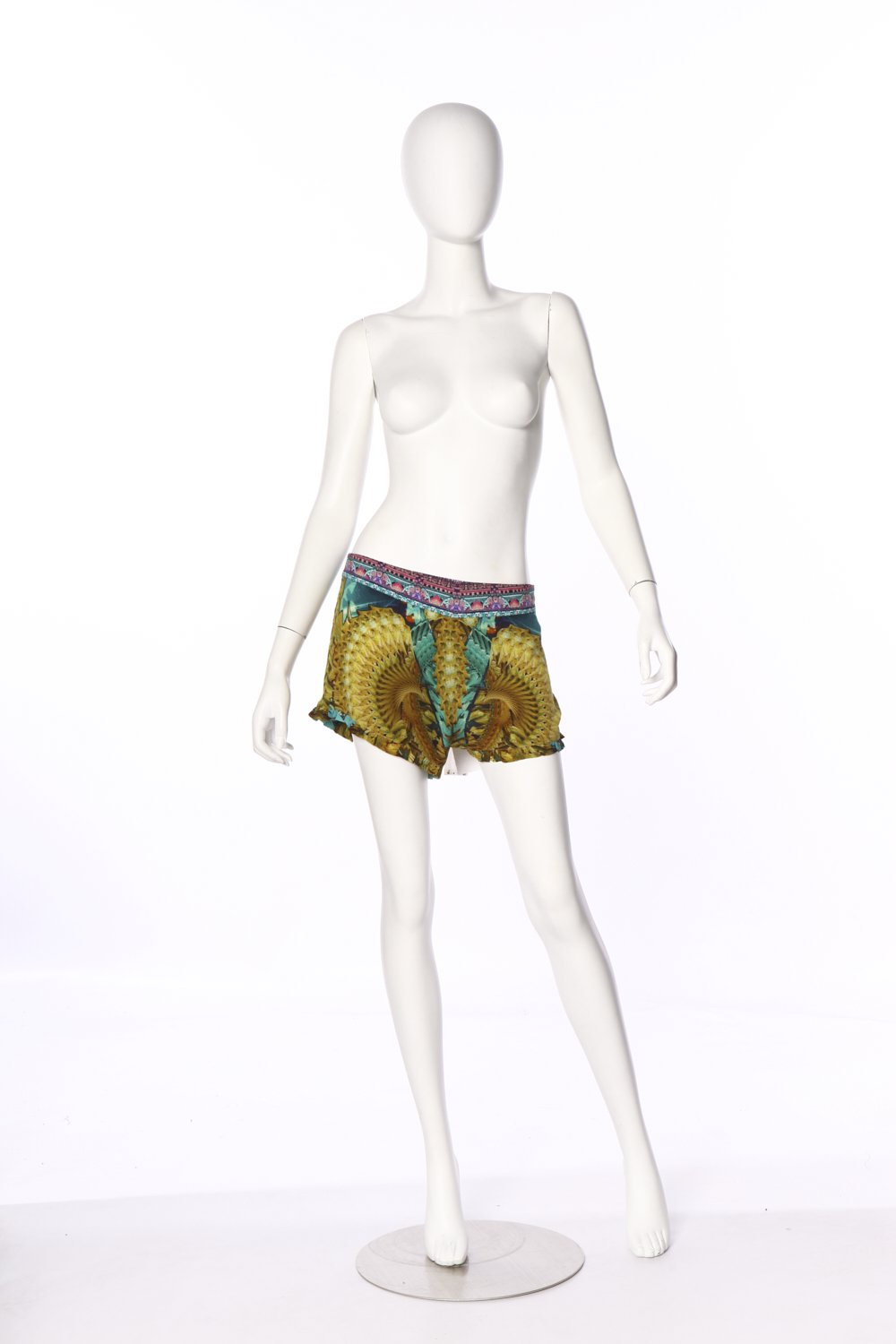 SHORTS WITH FRILL HEM