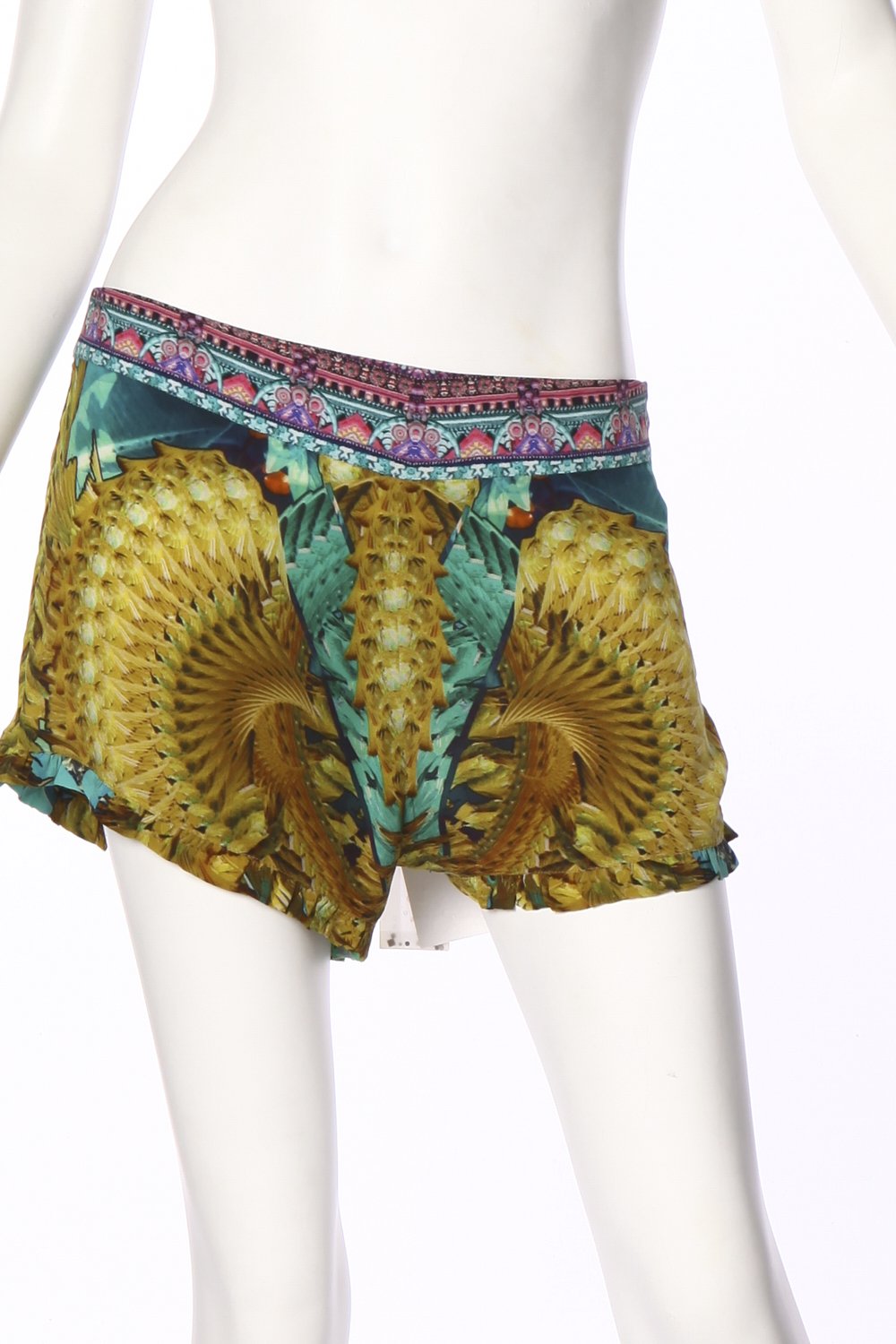 SHORTS WITH FRILL HEM